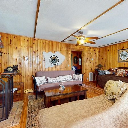 Villa Tweeting Brook à Gatlinburg Extérieur photo