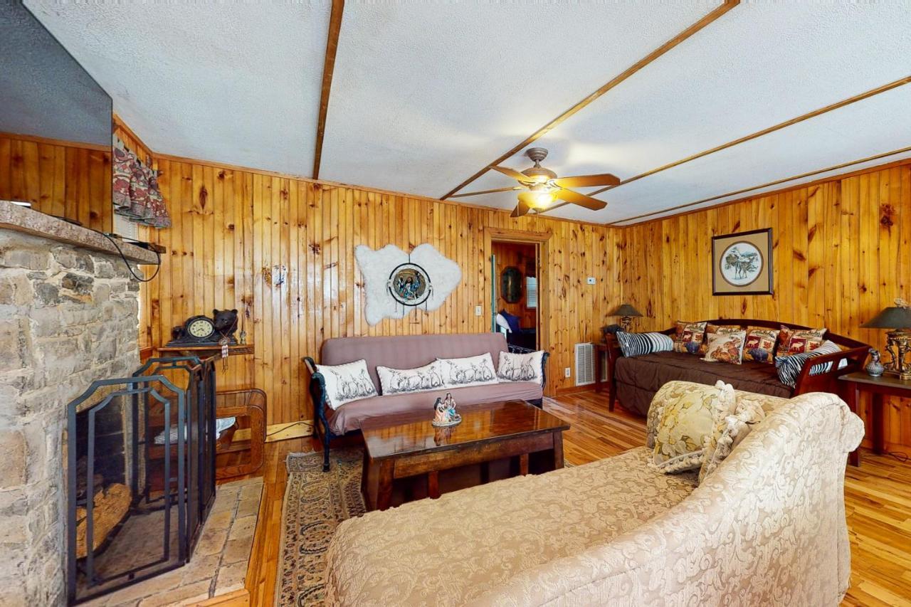 Villa Tweeting Brook à Gatlinburg Extérieur photo